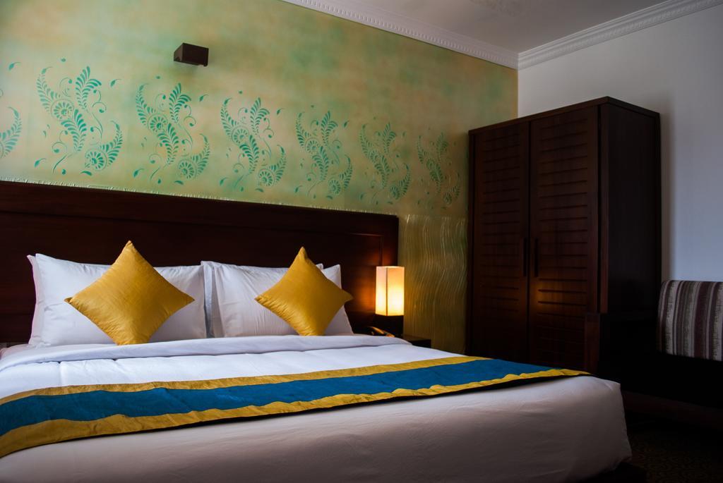 Ceylon City Hotel,Colombo Exterior photo