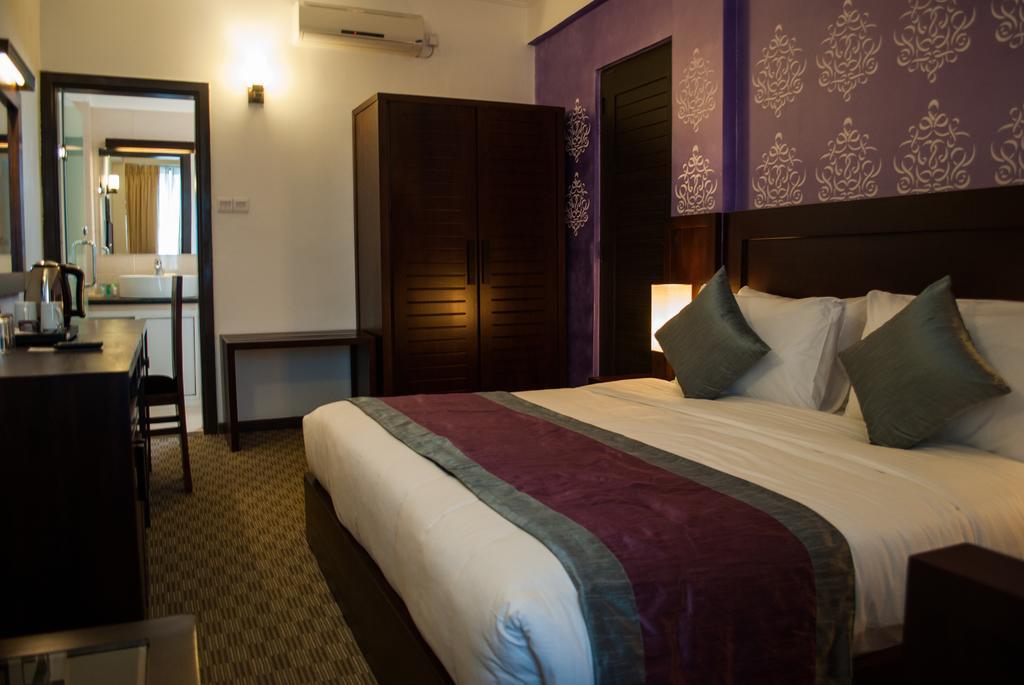 Ceylon City Hotel,Colombo Exterior photo