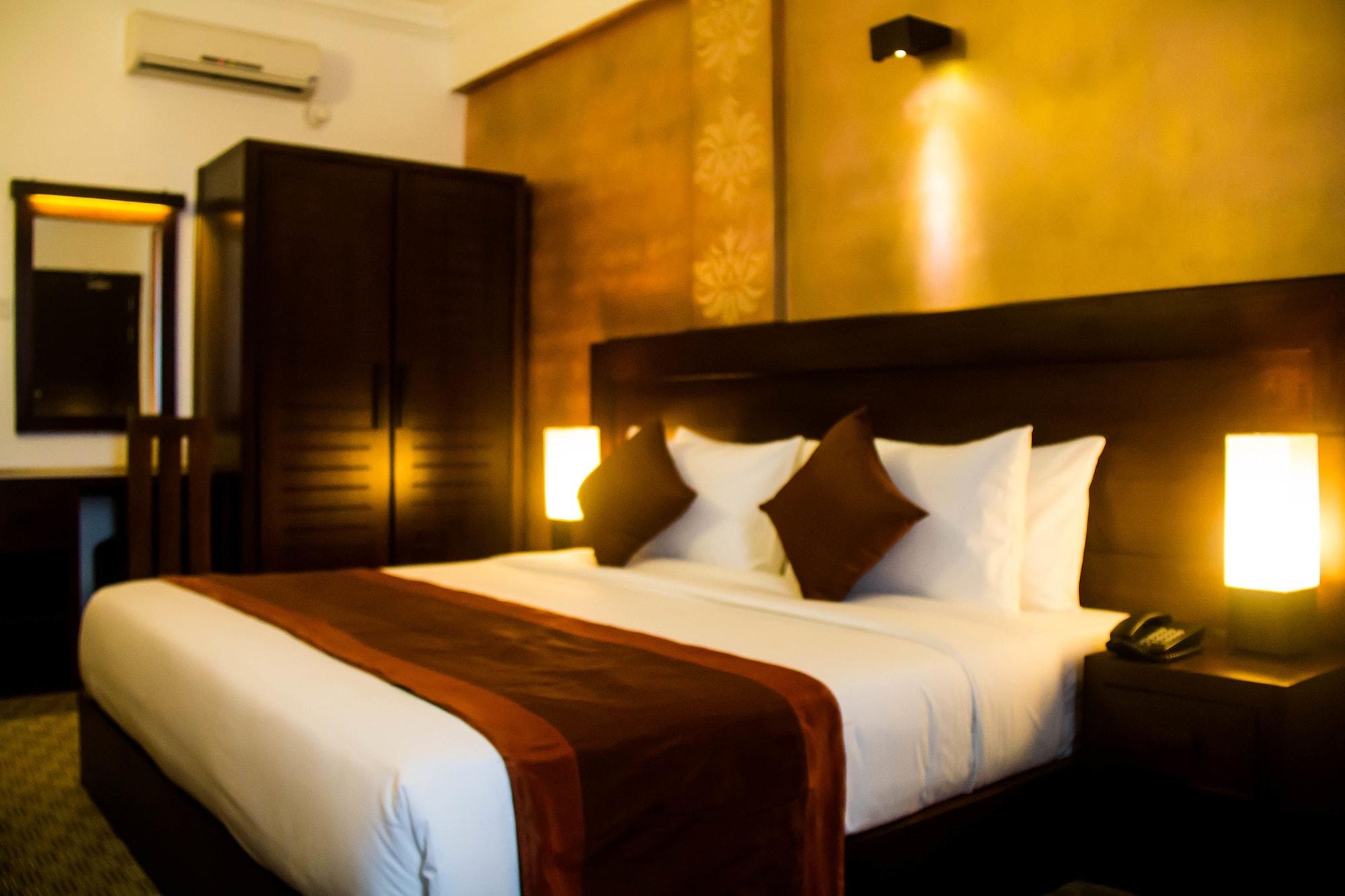Ceylon City Hotel,Colombo Exterior photo